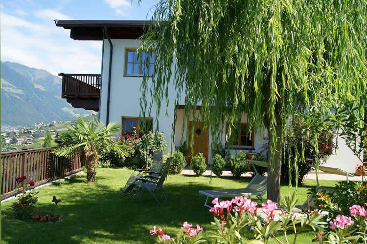 Schwarzplatterhof Lägenhet Merano Exteriör bild